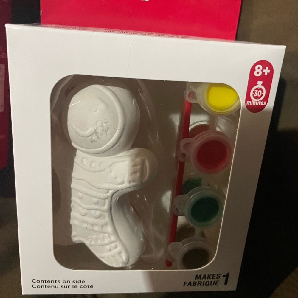 Paintable ornament